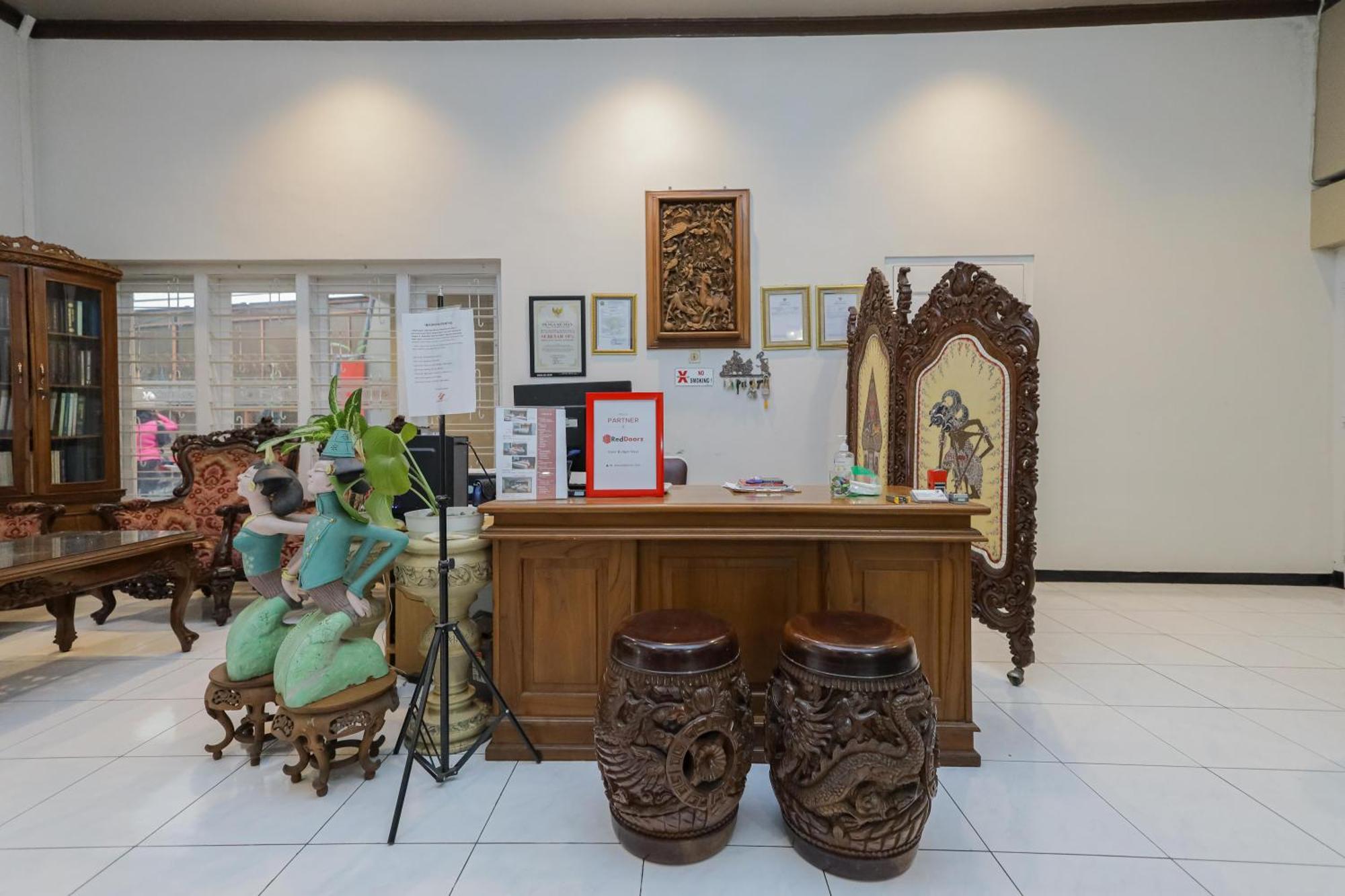 מאלאנג Reddoorz Plus At Swun Stay Raya Langsep מראה חיצוני תמונה