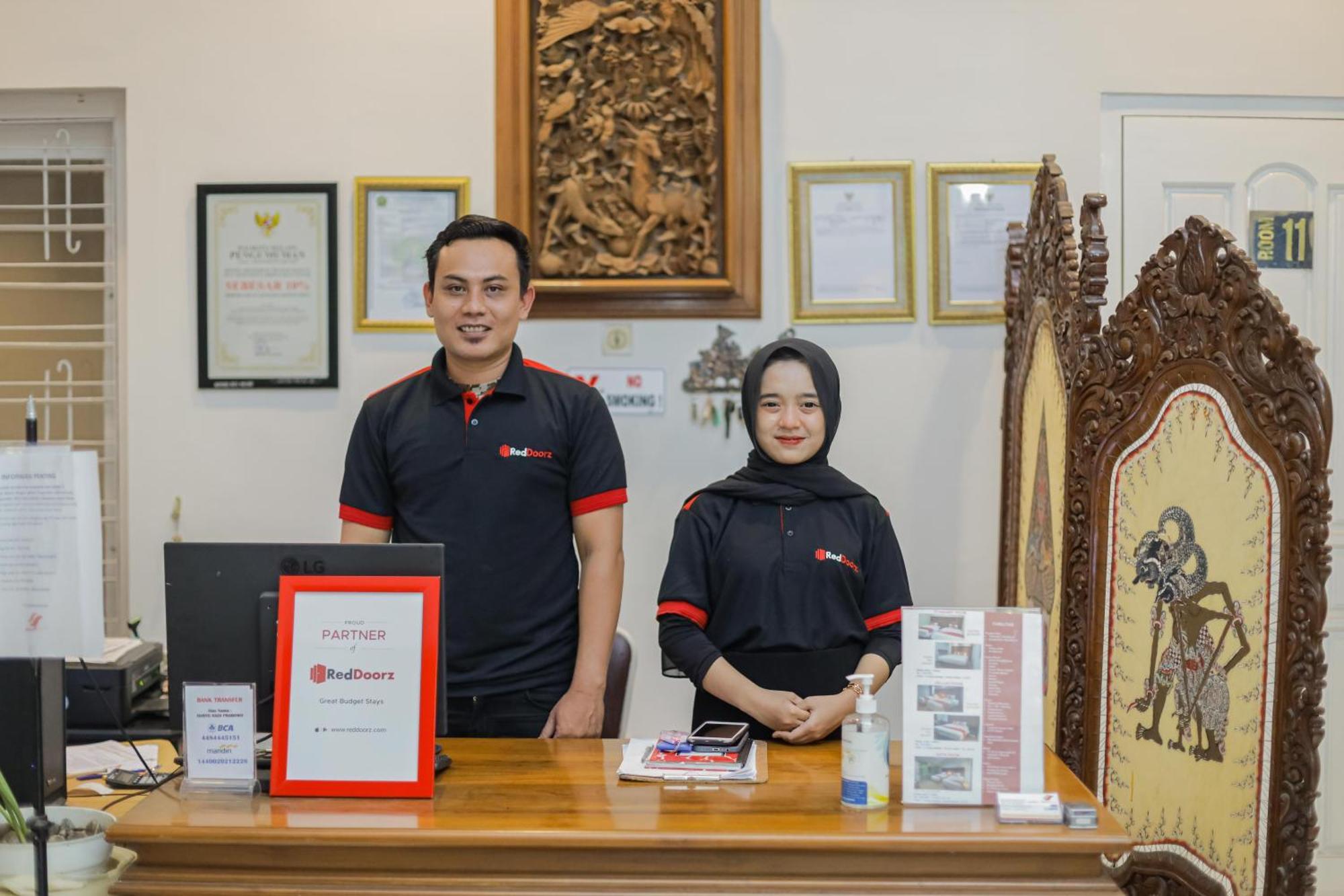 מאלאנג Reddoorz Plus At Swun Stay Raya Langsep מראה חיצוני תמונה