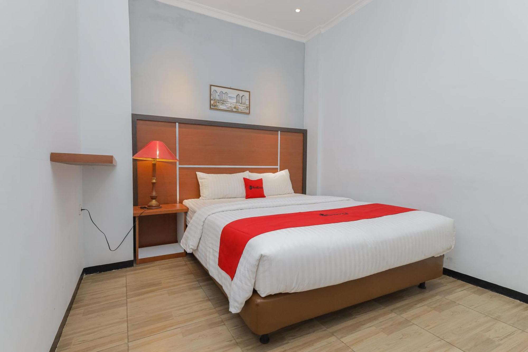 מאלאנג Reddoorz Plus At Swun Stay Raya Langsep מראה חיצוני תמונה