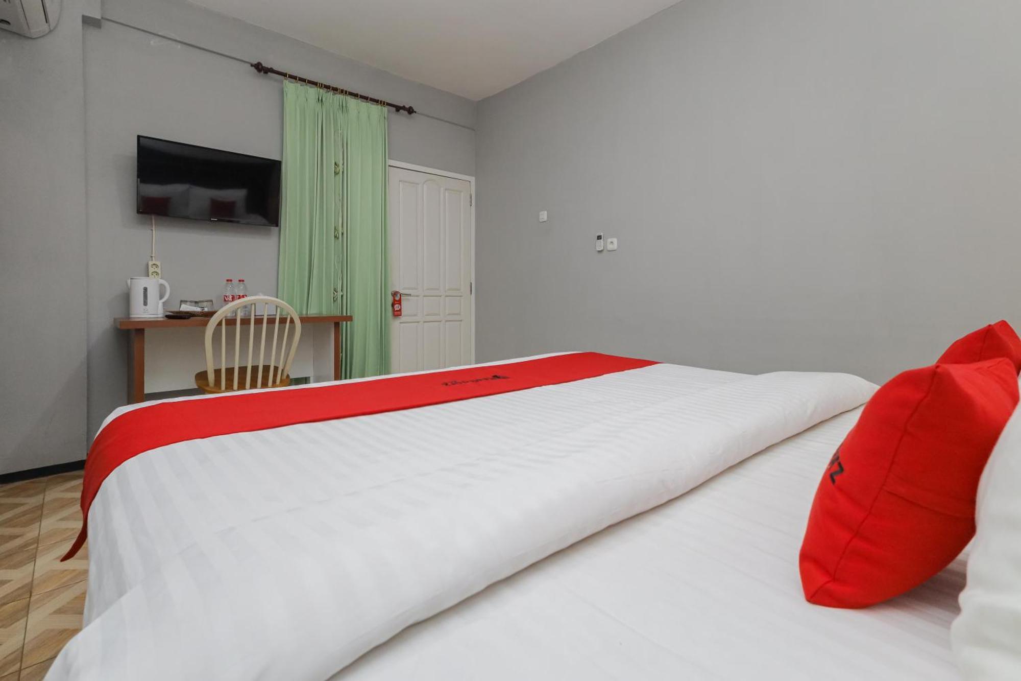 מאלאנג Reddoorz Plus At Swun Stay Raya Langsep מראה חיצוני תמונה