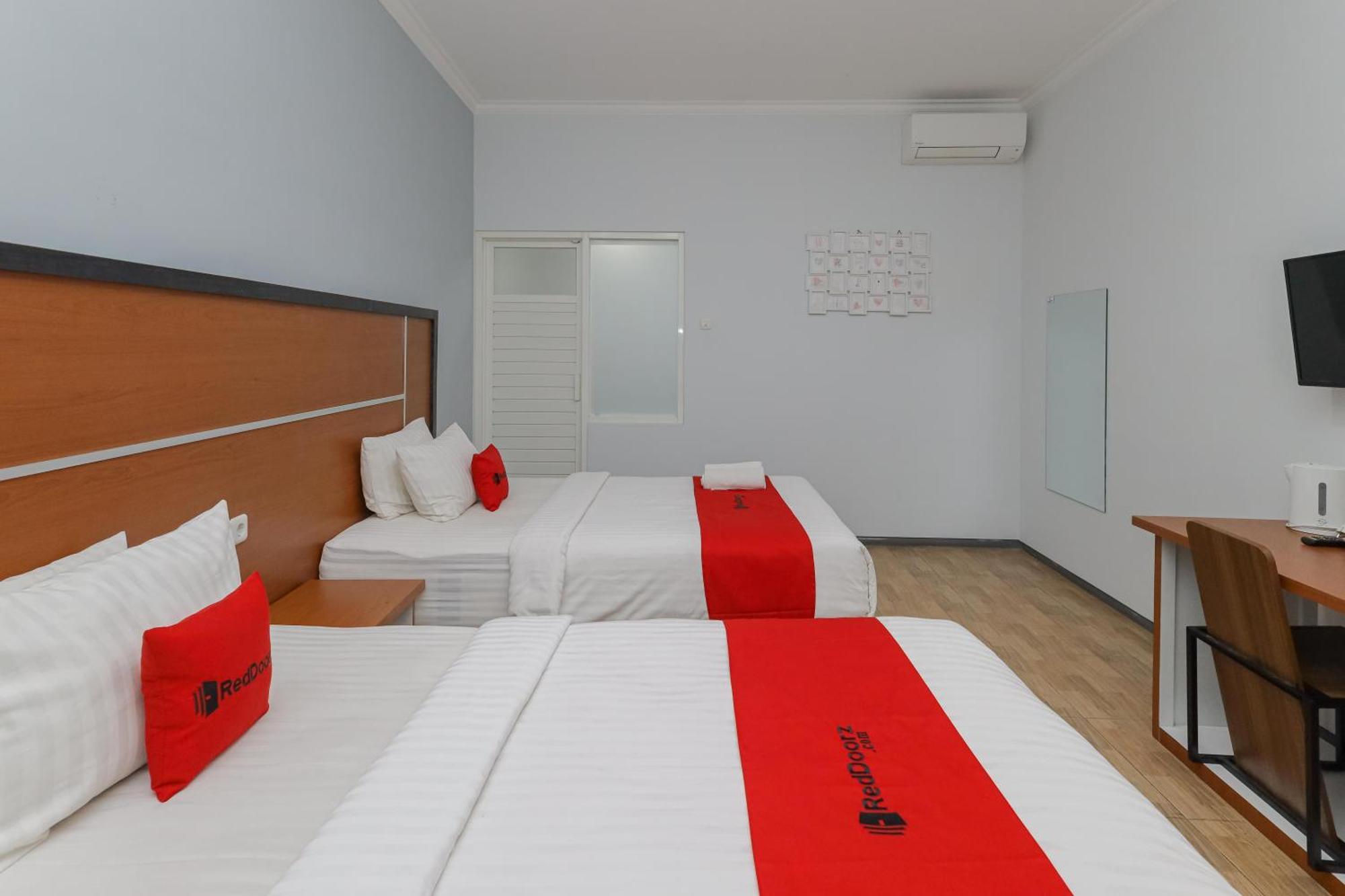 מאלאנג Reddoorz Plus At Swun Stay Raya Langsep מראה חיצוני תמונה