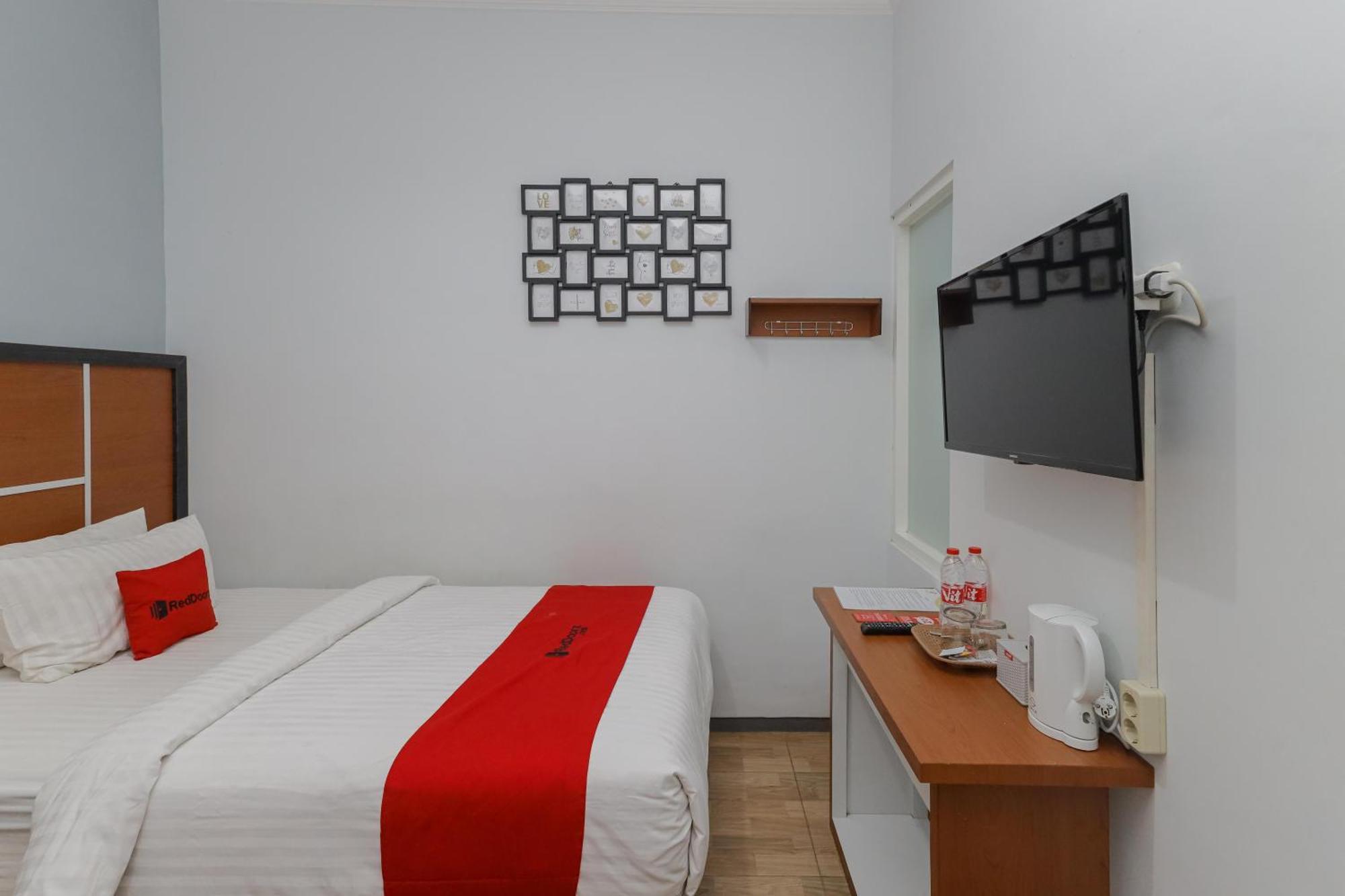 מאלאנג Reddoorz Plus At Swun Stay Raya Langsep מראה חיצוני תמונה
