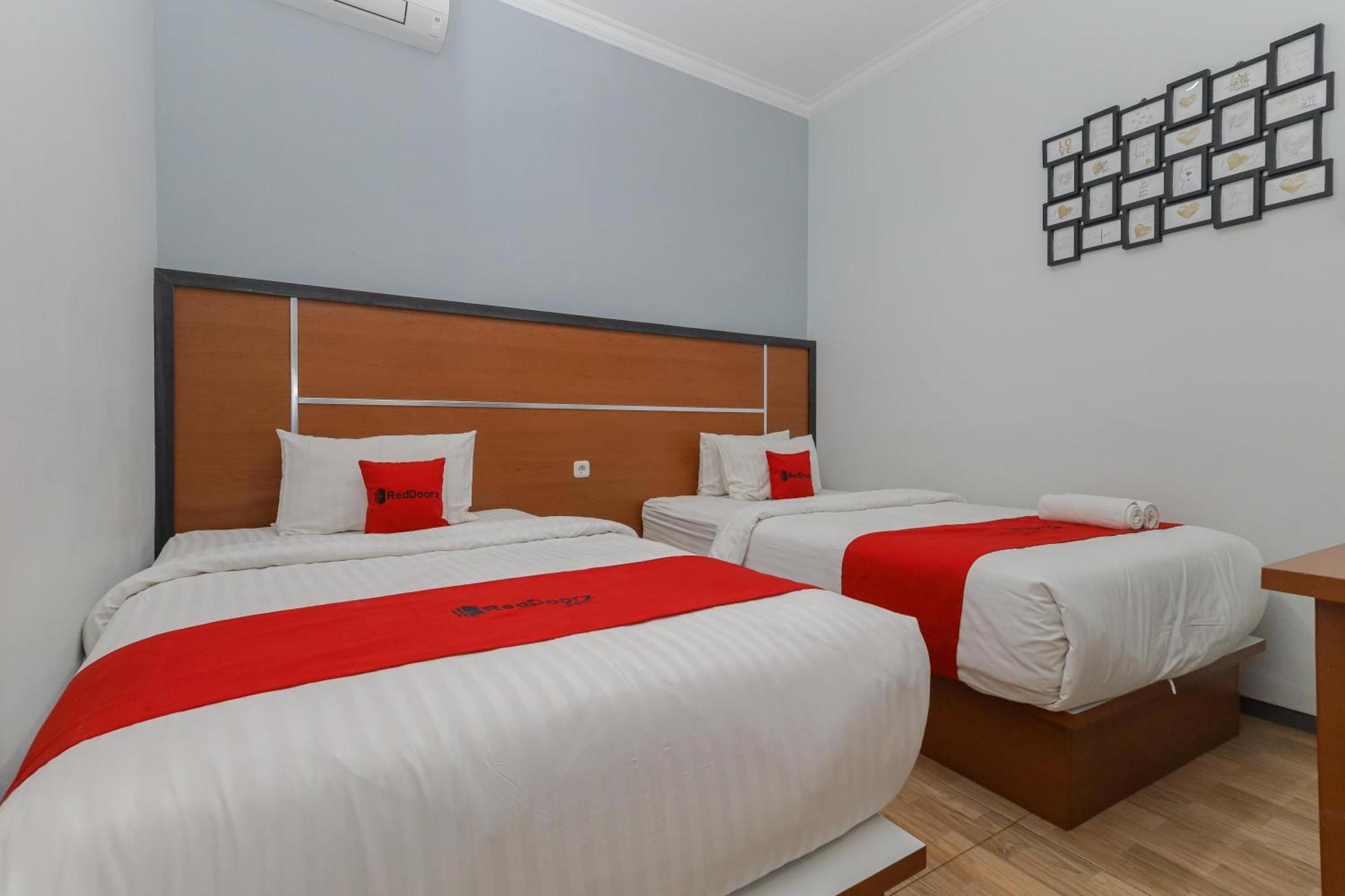 מאלאנג Reddoorz Plus At Swun Stay Raya Langsep מראה חיצוני תמונה